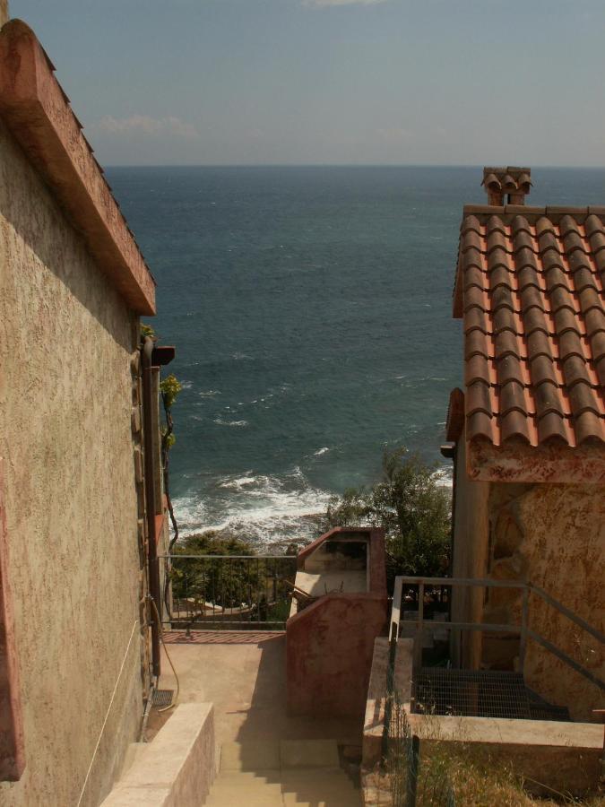 Villetta Sul Mare, Panoramica วิลลาปุตซู ภายนอก รูปภาพ